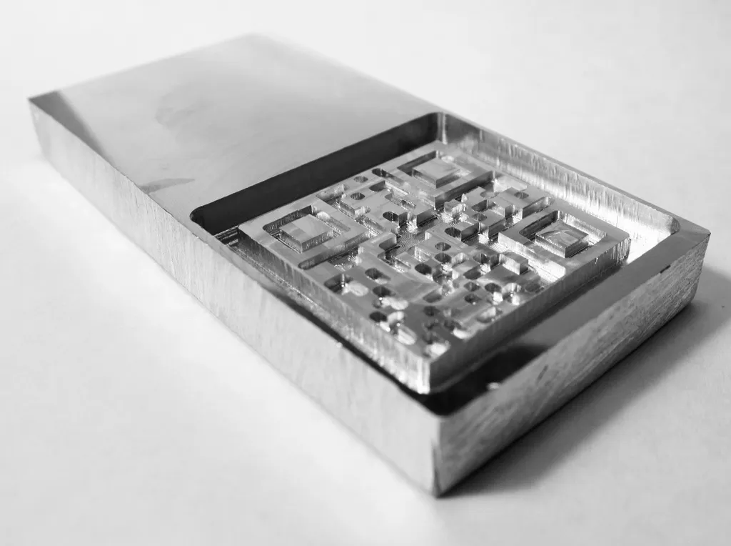 Mini QR waffle maker