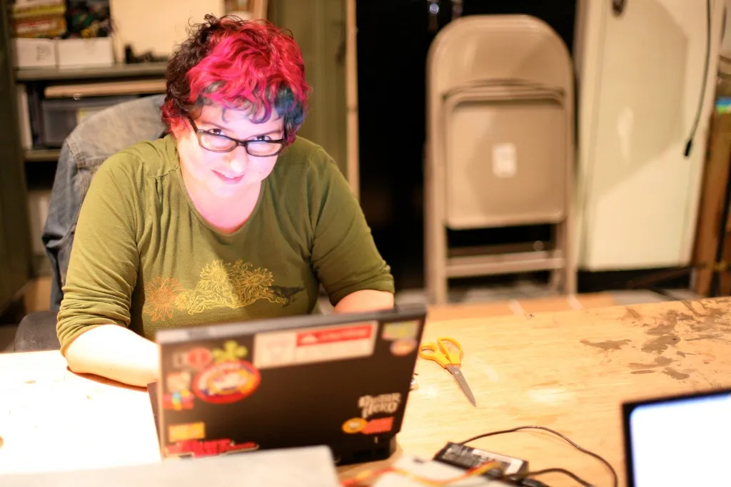 Rose wrangles WORDPRESS!