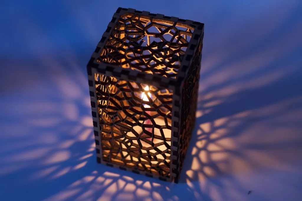 Voronoi shadows